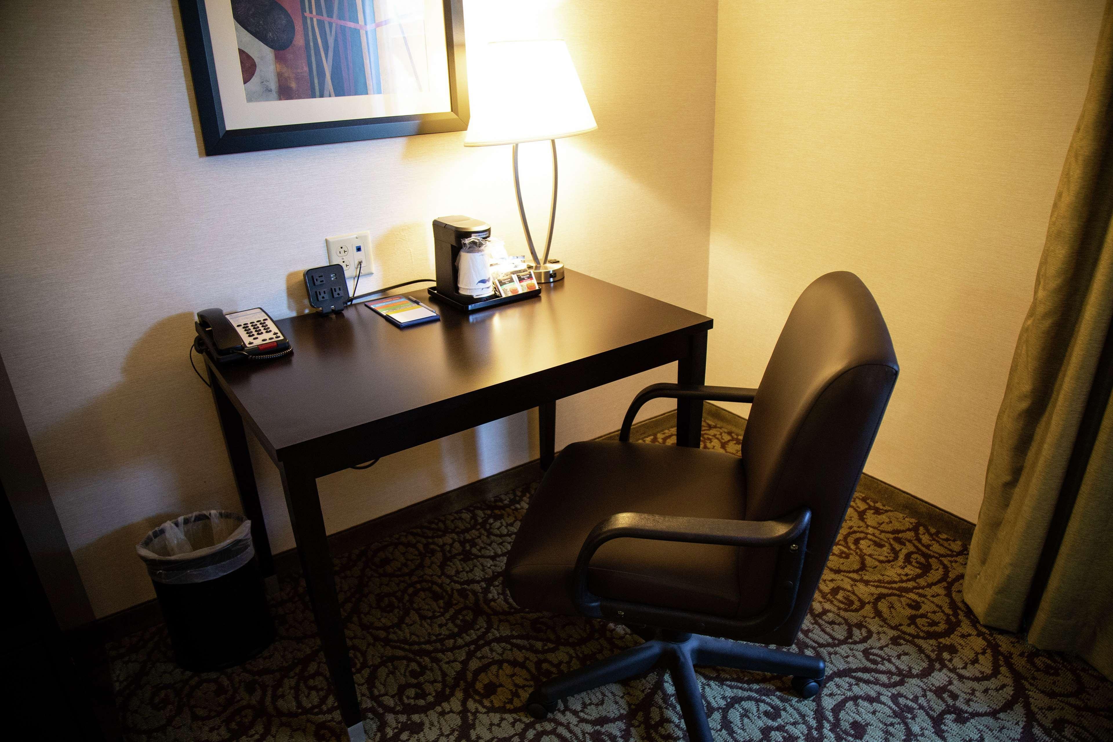 Hampton Inn & Suites Sharon West Middlesex Esterno foto