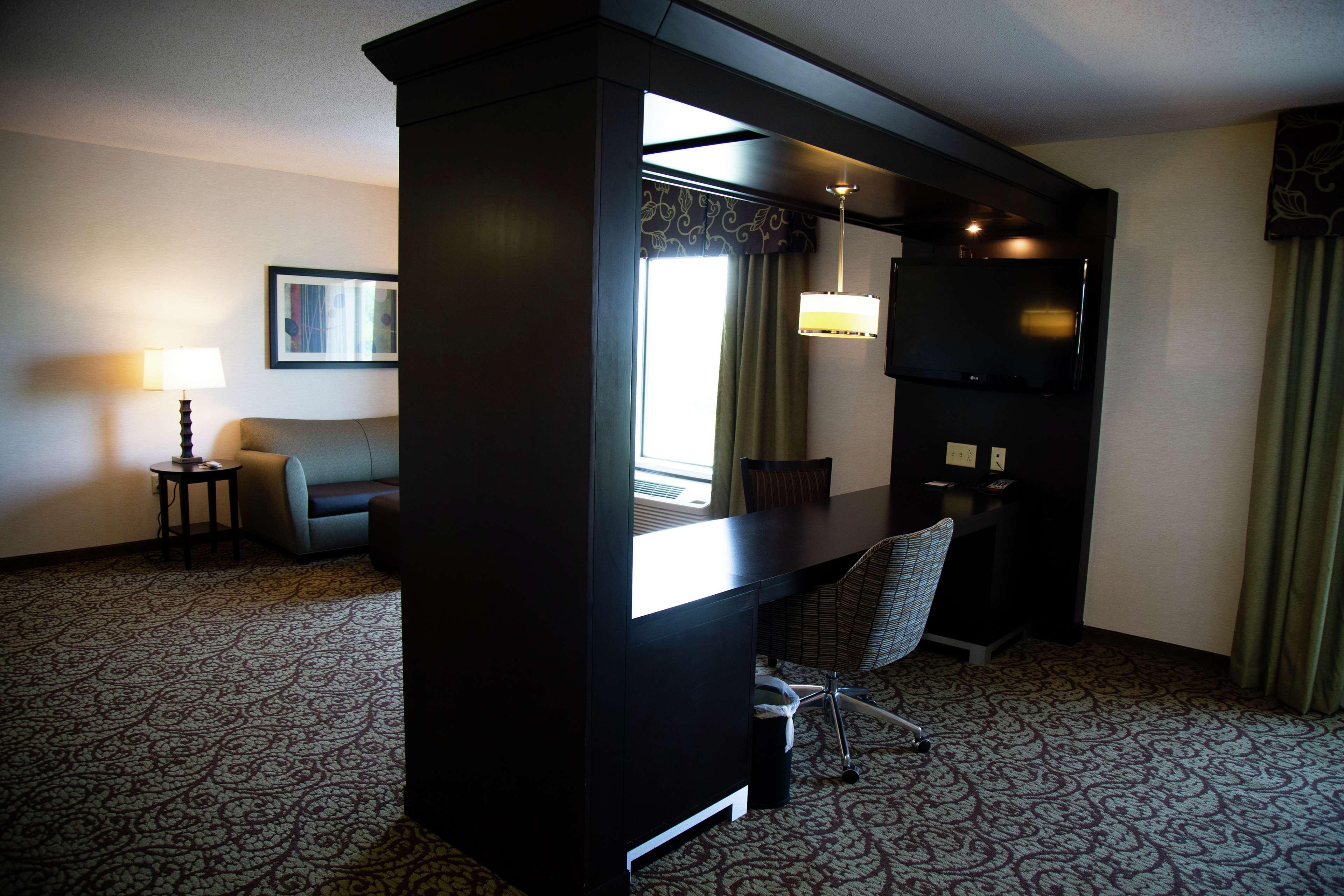 Hampton Inn & Suites Sharon West Middlesex Esterno foto
