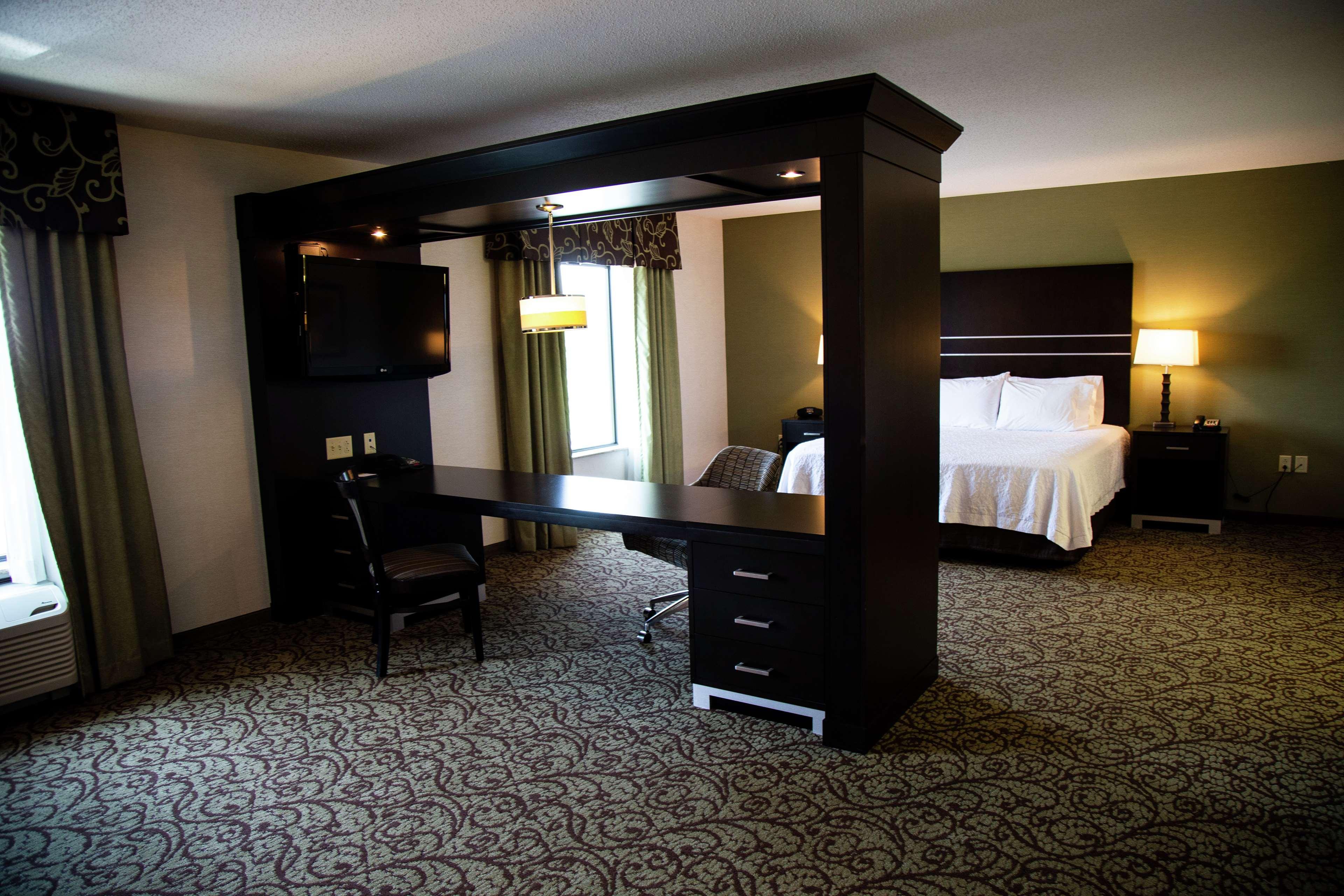 Hampton Inn & Suites Sharon West Middlesex Esterno foto