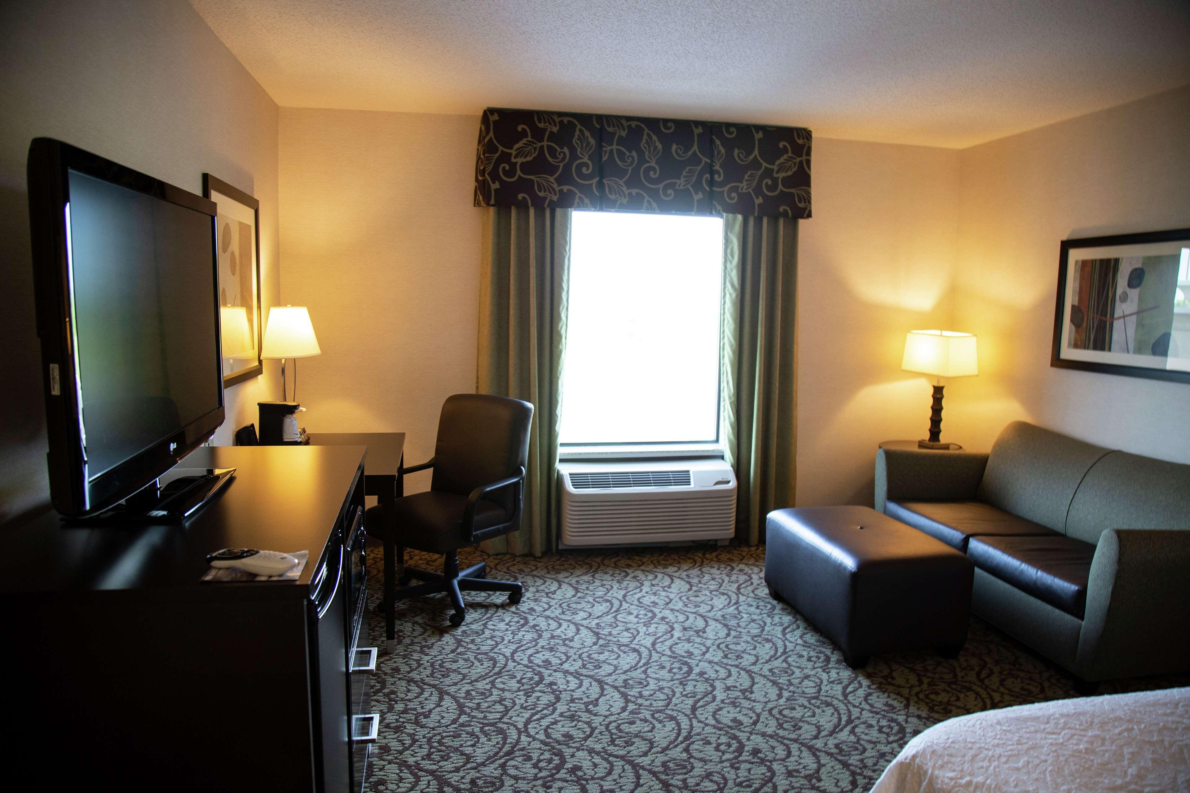 Hampton Inn & Suites Sharon West Middlesex Esterno foto