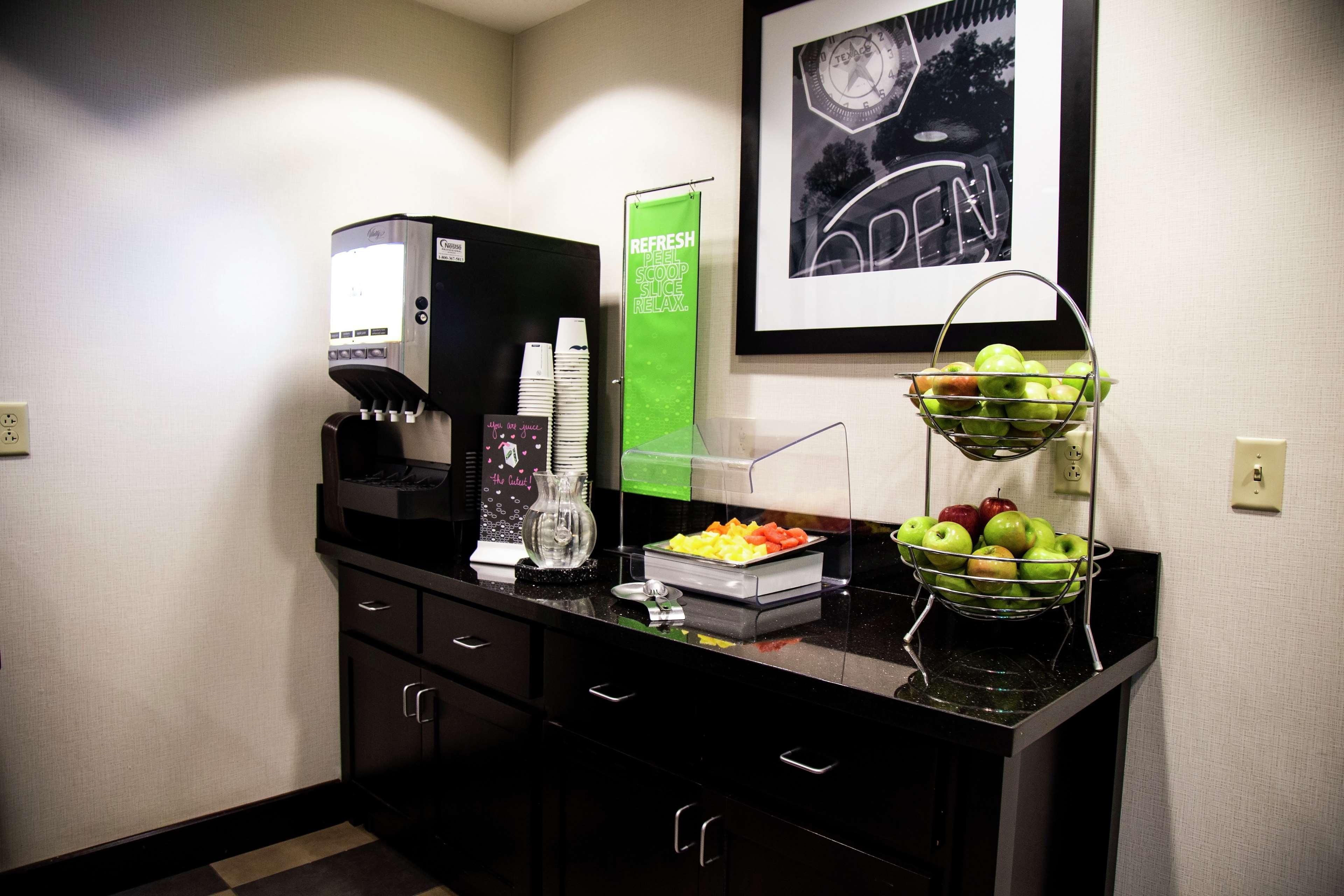 Hampton Inn & Suites Sharon West Middlesex Esterno foto
