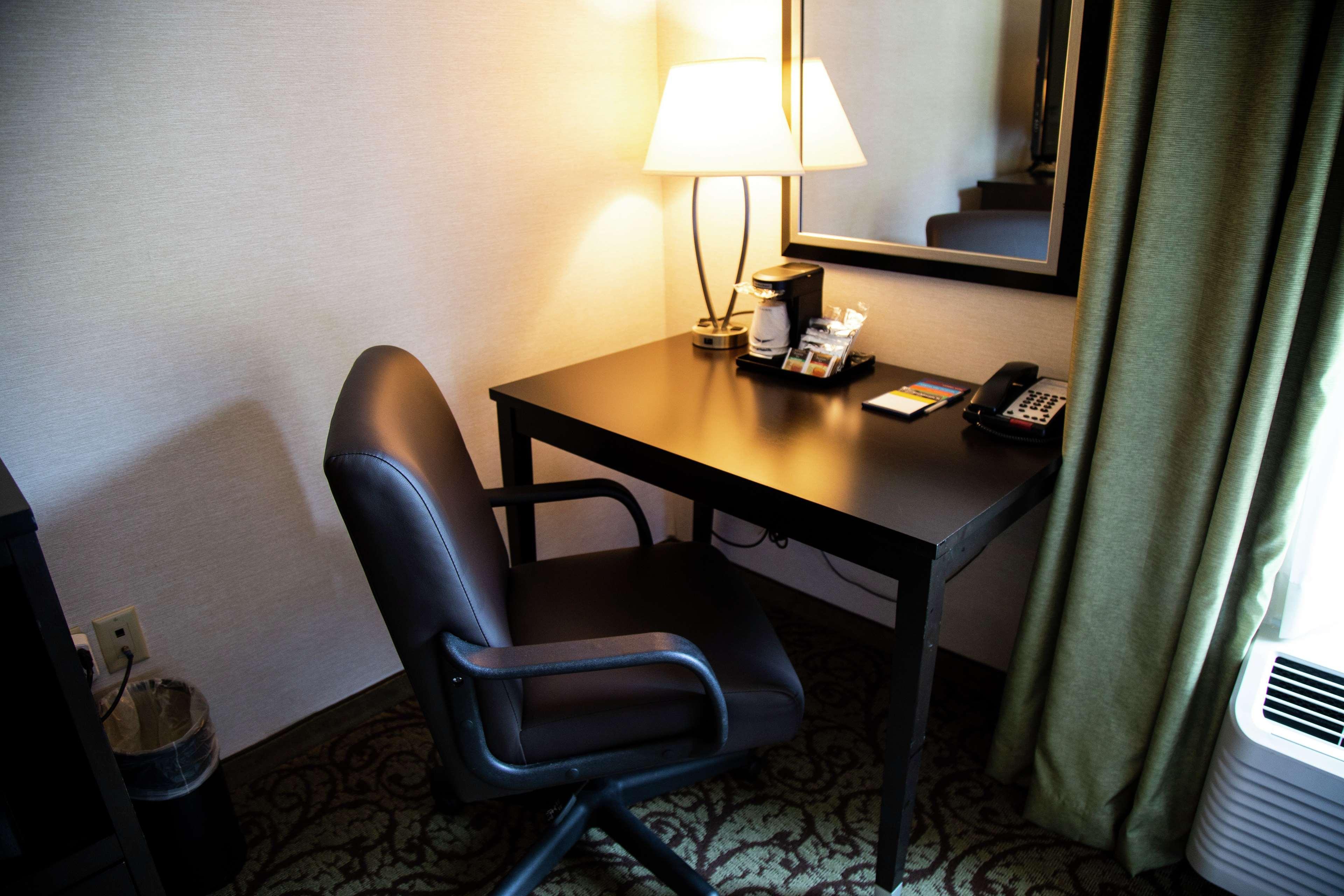 Hampton Inn & Suites Sharon West Middlesex Esterno foto